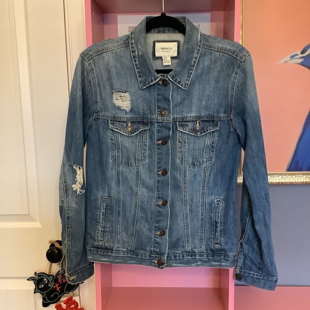 Forever 21 Distressed Jean Jacket 🪆‎
